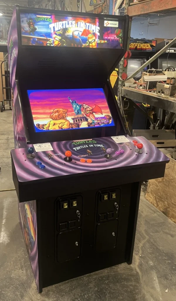 TEENAGE MUTANT NINJA TURTLES ARCADE MACHINE by KONAMI