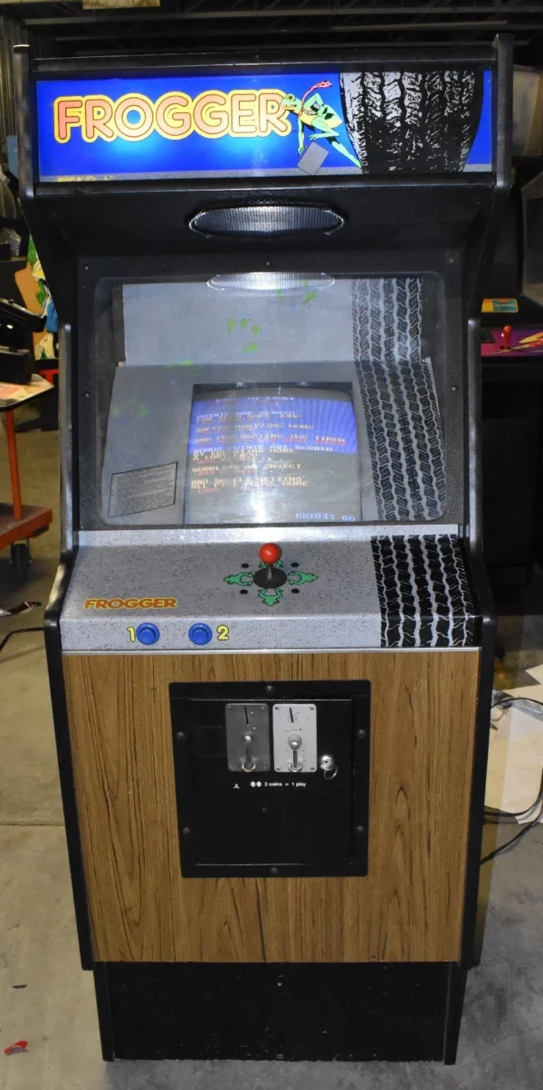 FROGGER ARCADE MACHINE by SEGA GREMLIN 1981