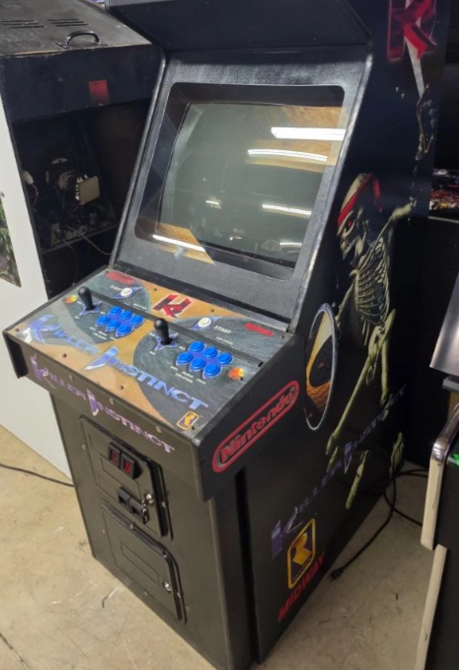 KILLER INSTINCT ARCADE MACHINE by MIDWAY 1994 - Image 2