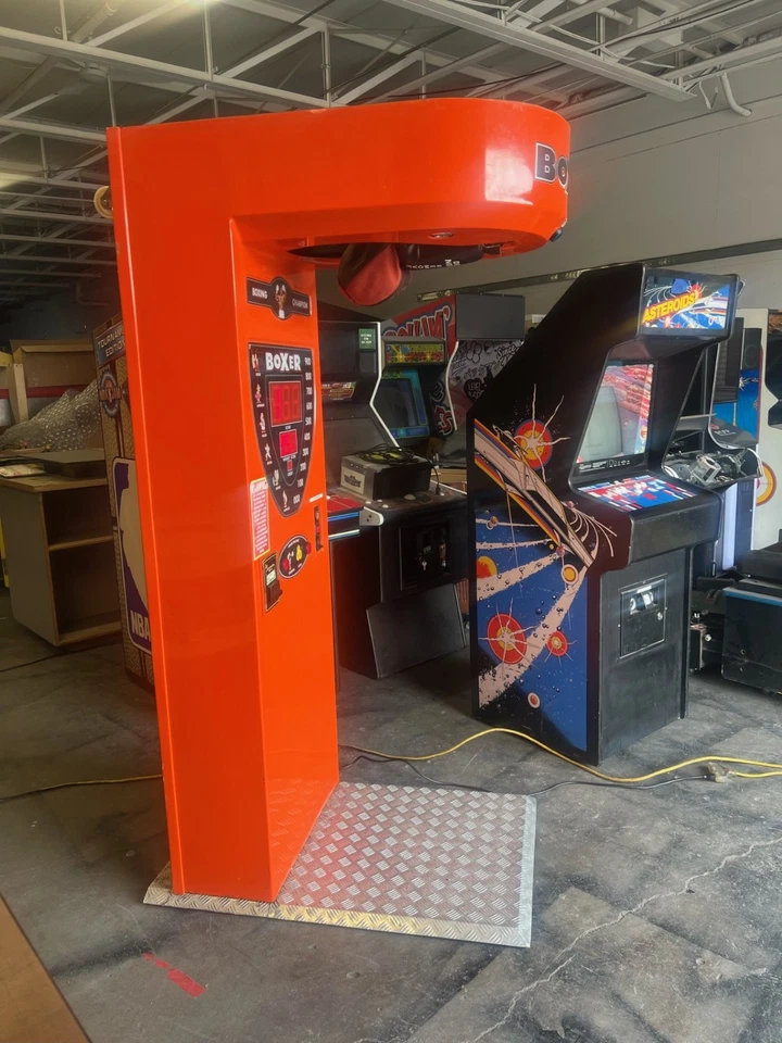 BOXER Arcade Boxing Machine - Image 3