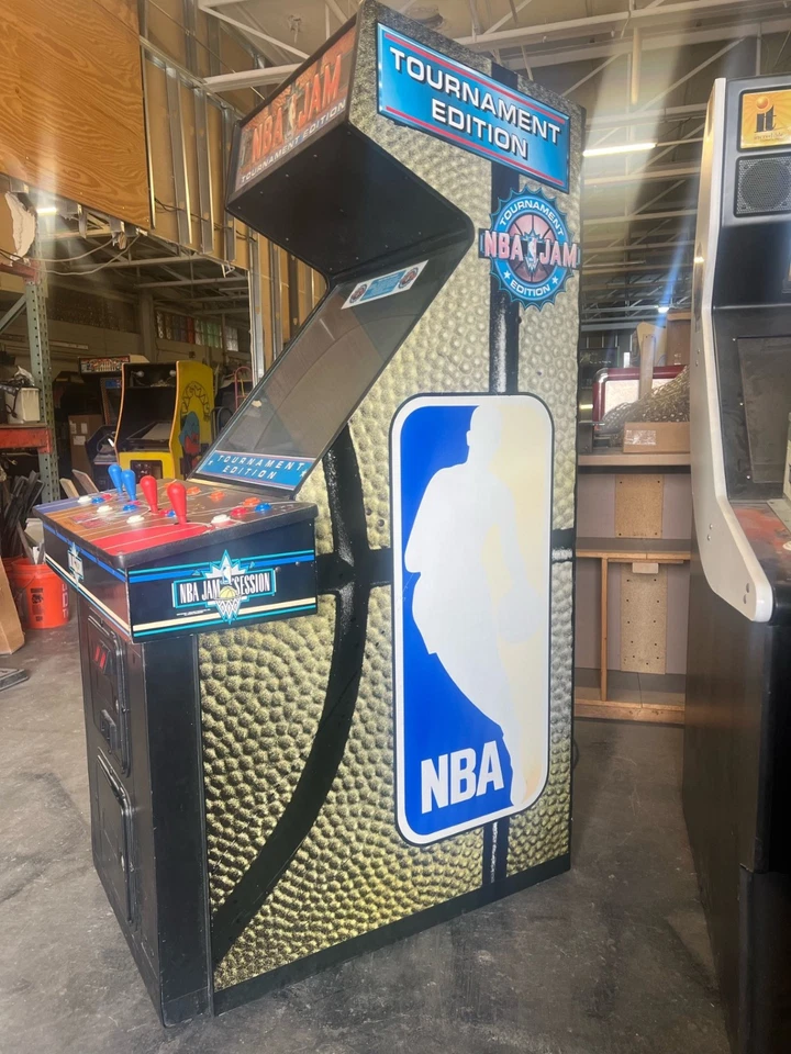 NBA JAM TOURNAMENT EDITION ARCADE MACHINE by MIDWAY 1993 - Image 3