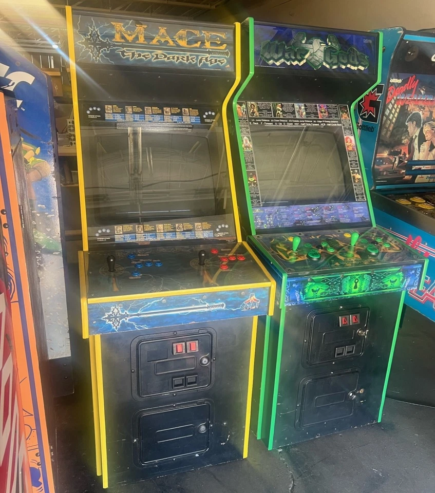 WAR GODS ARCADE MACHINE by MIDWAY 1996 - Image 2